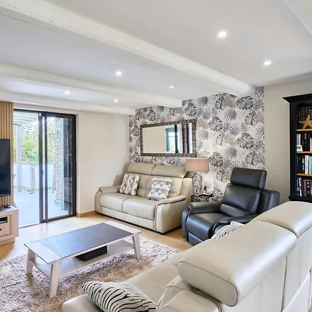 Arcadia - Piscine - - Sauna - Cinema - Jeux D'arcades - Jeux Video - Bassin Naturel - Jardin