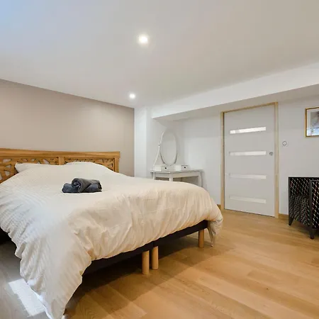 Arcadia - Piscine - - Sauna - Cinema - Jeux D'arcades - Jeux Video - Bassin Naturel - Jardin *